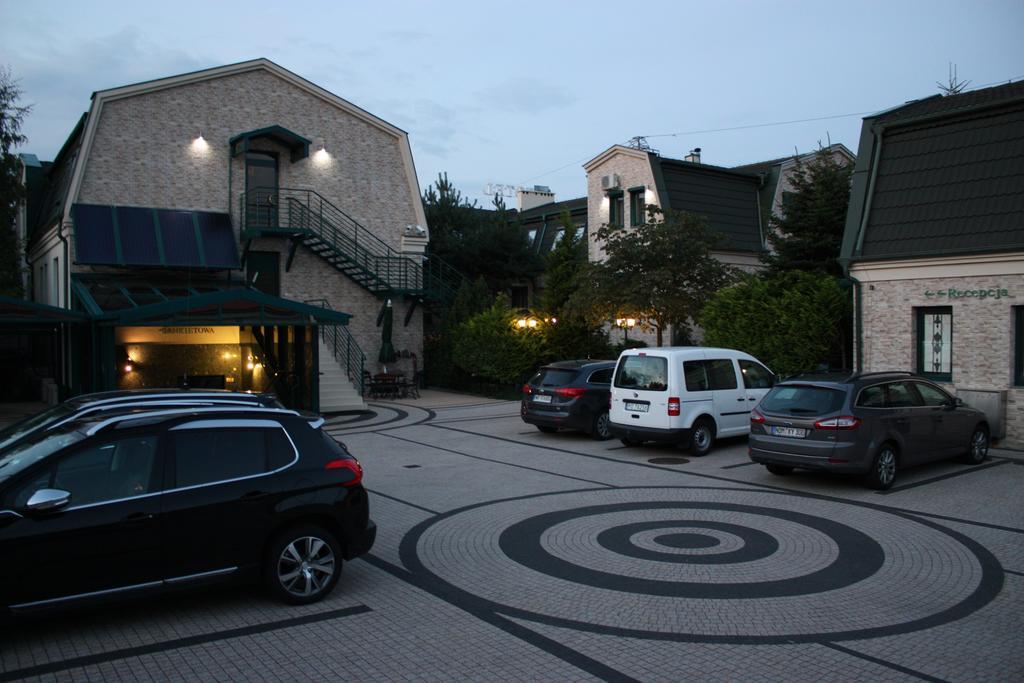 Hotel Mat'S Познань Экстерьер фото